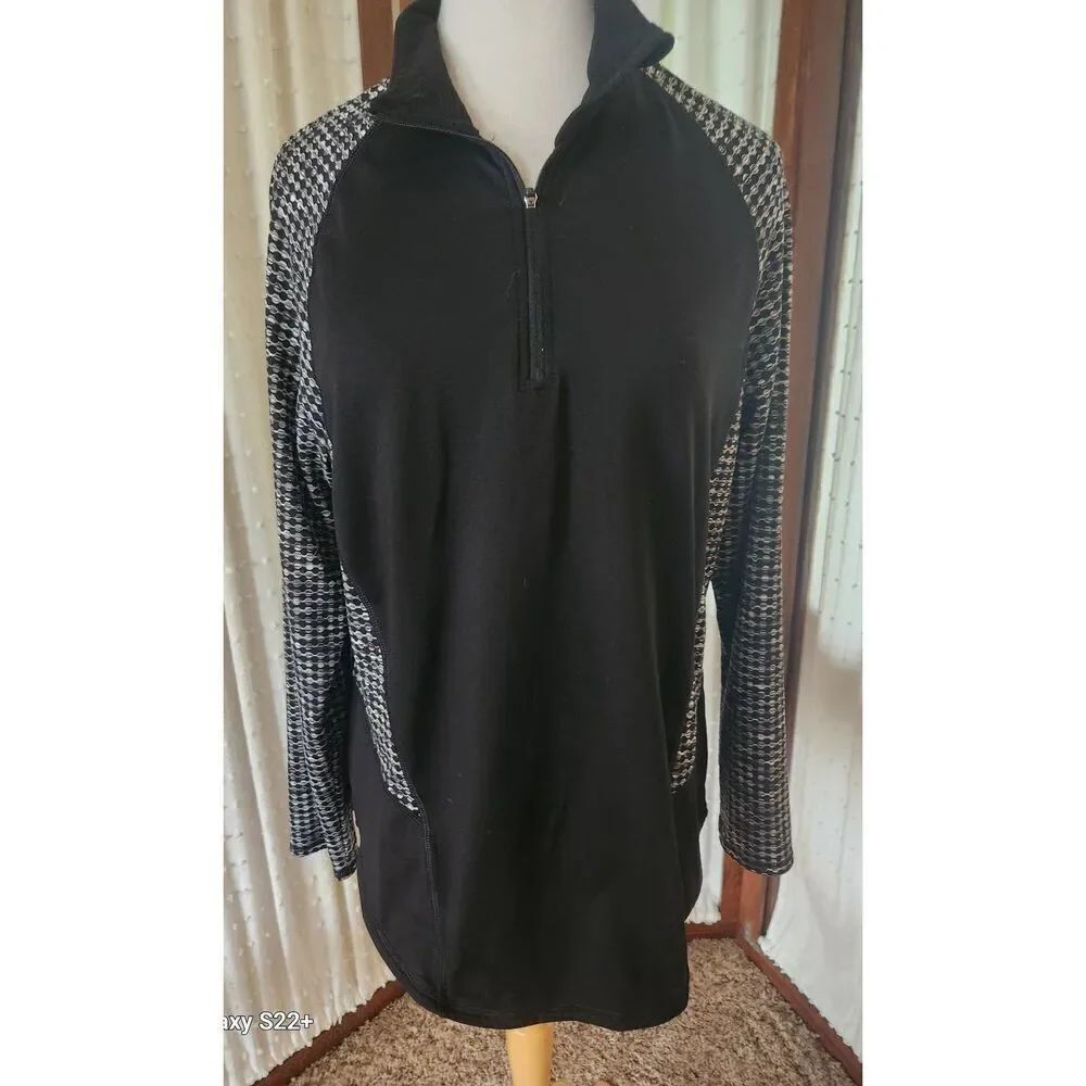 A9  Athletic Works 1/2 zip pullover t-shirt